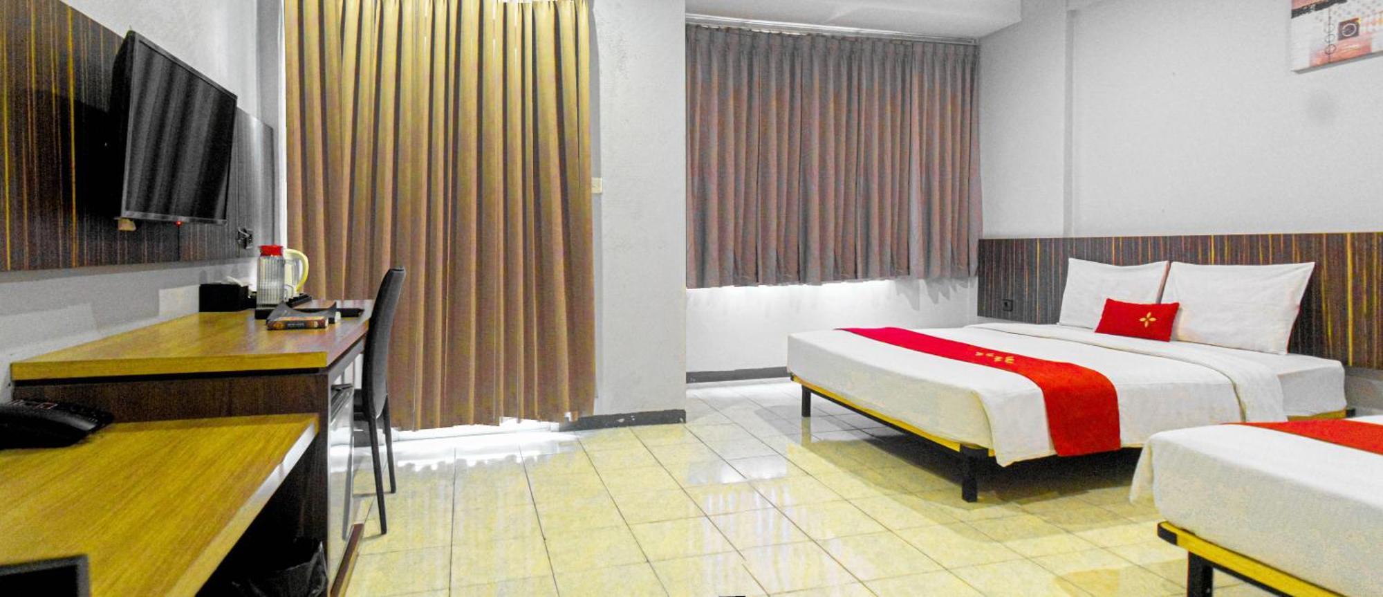 Valore Hotel Cimahi Exterior foto