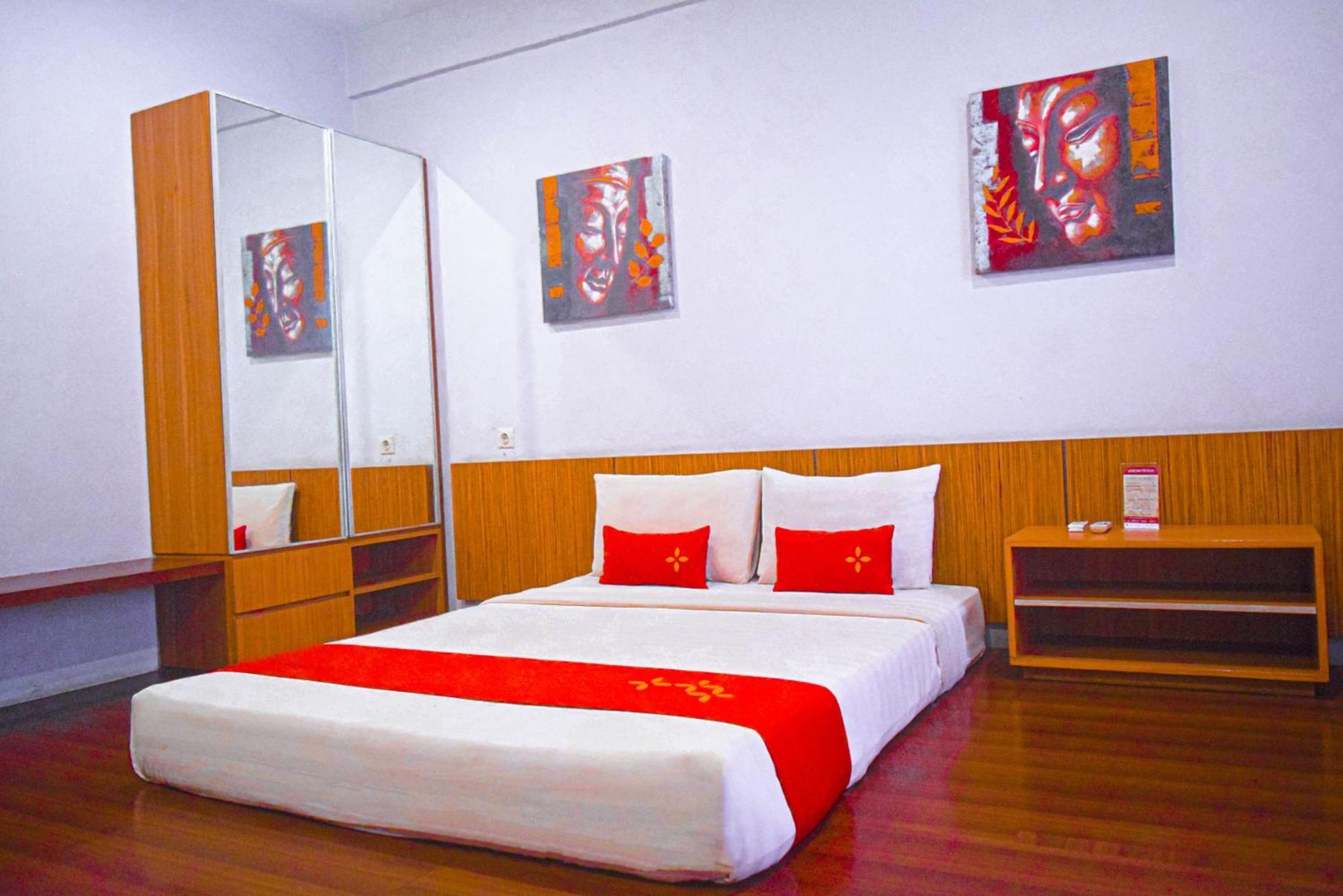 Valore Hotel Cimahi Exterior foto